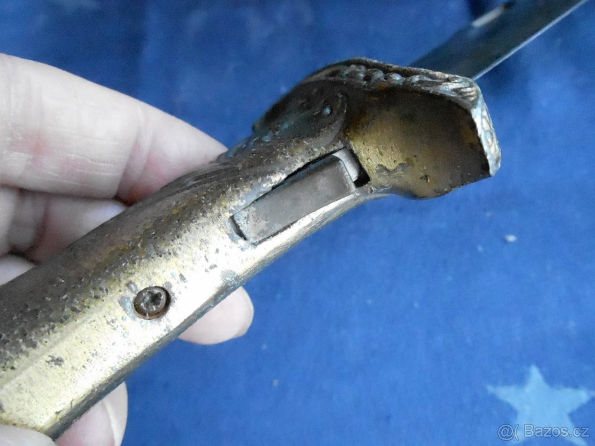 OCELOVÝ NŮŽ ZDOBENÁ DÝKA - ZNAČENÉ - 8