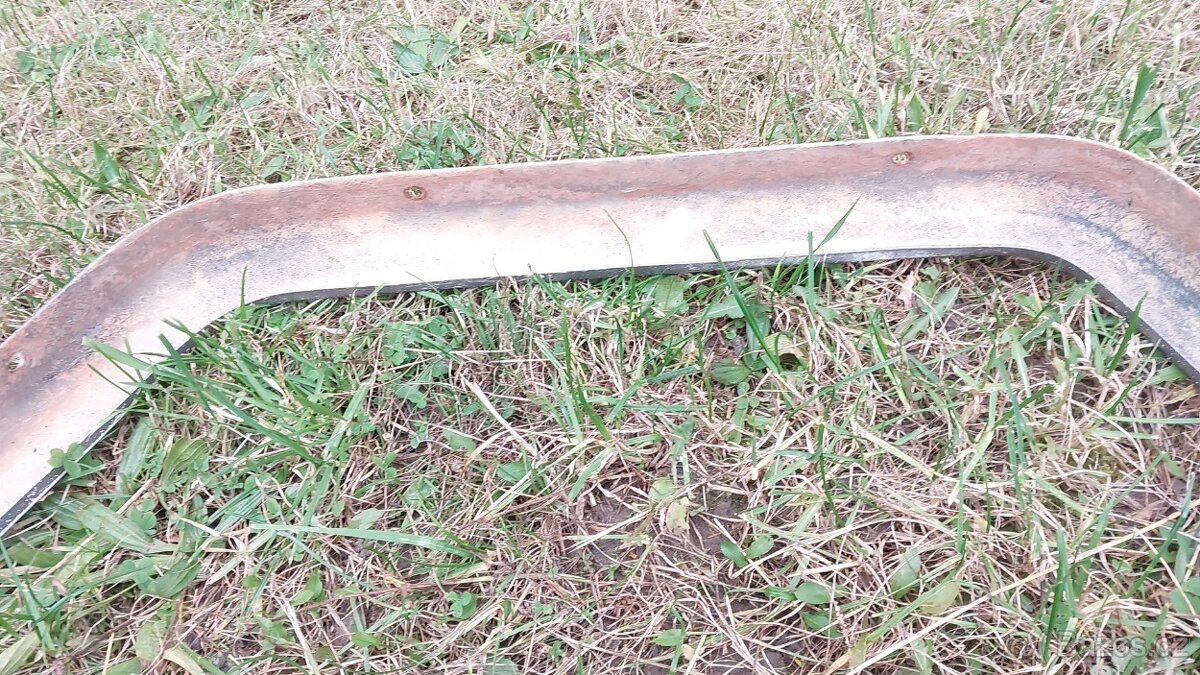 Nissan Patrol Španěl – LEM BLATNÍKU LZ 3DV - 8