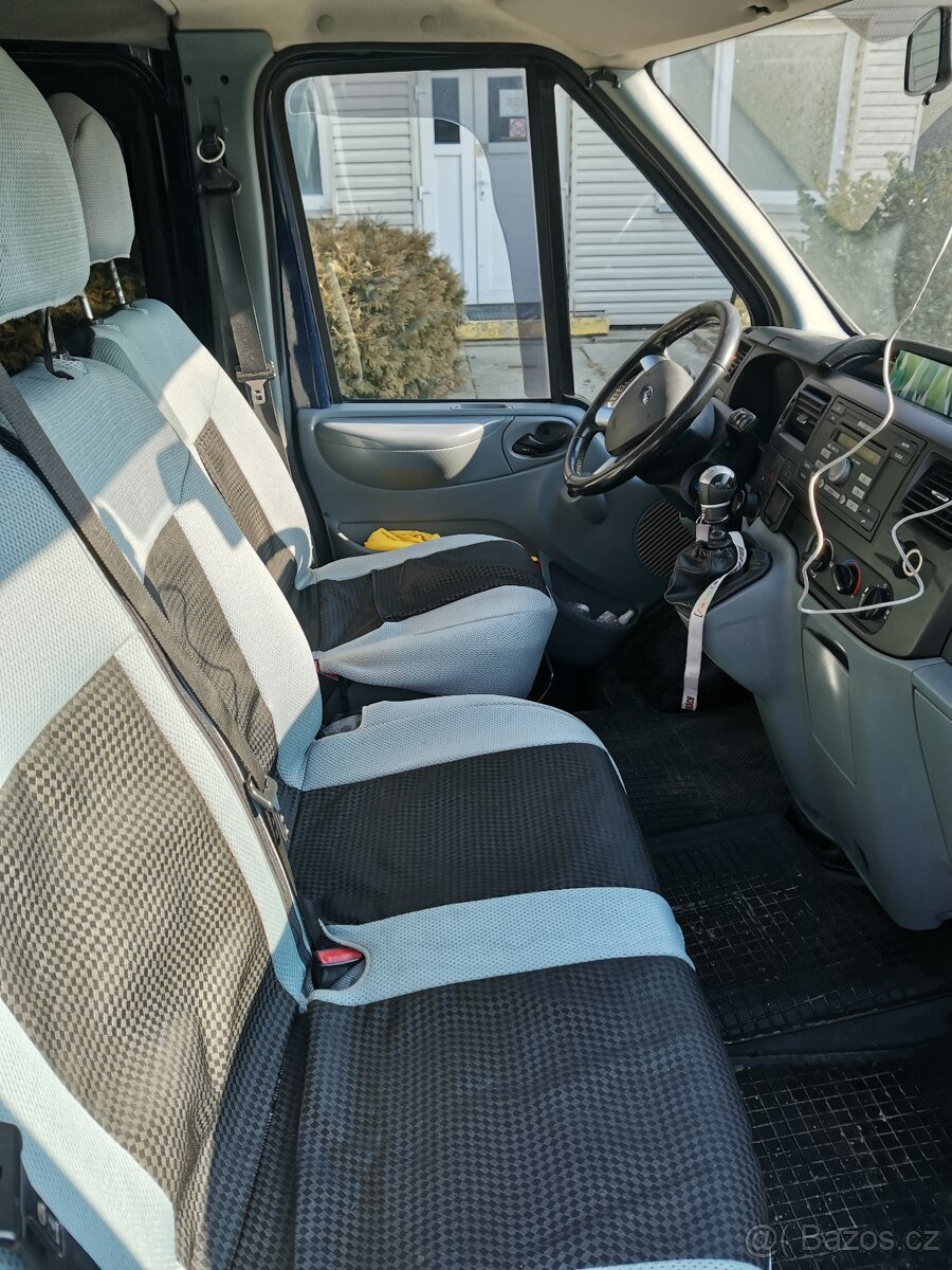 Ford Transit bus - 9 míst, rok 2010, 2,2 nafta 103kW - 8