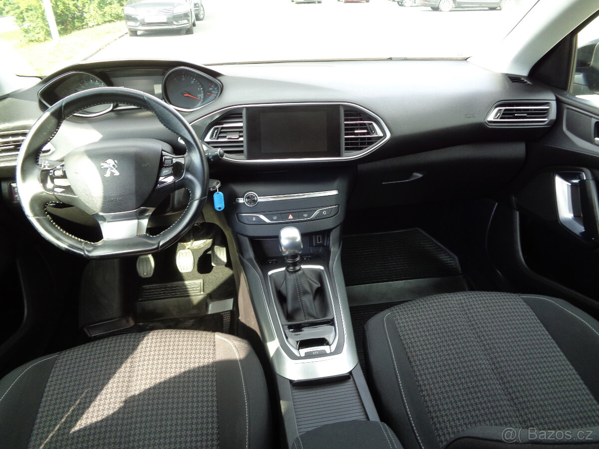 PEUGEOT 308 SW 1.5 HDi ALLURE - 8
