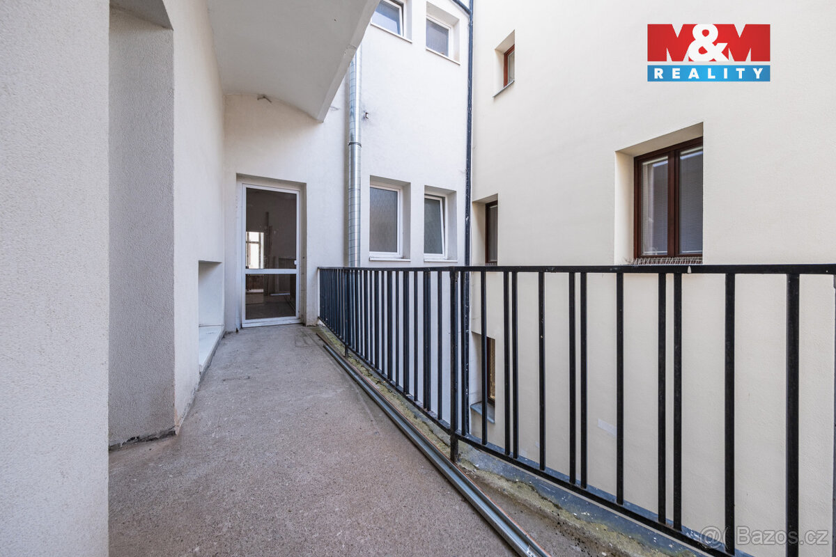 Prodej bytu 3+1, 92 m2, OV, Chomutov, ul. Ruská - 8