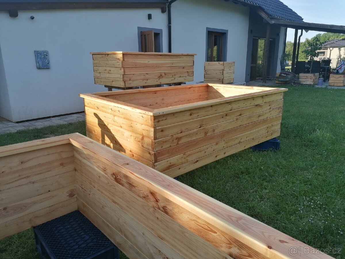 10%-SLEVA Modřínový masivní vyvýšený záhon-květináč - 8