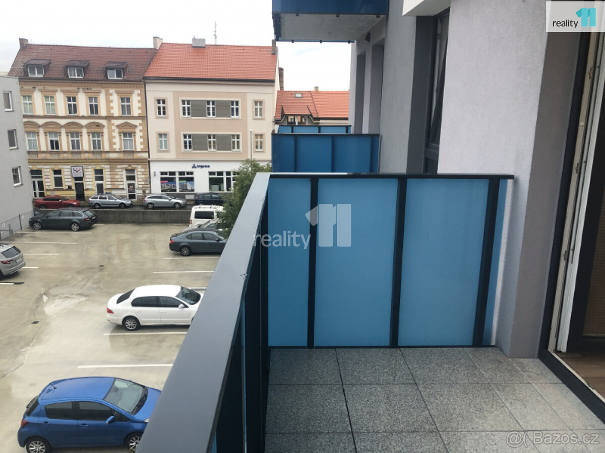 Pronájem byt 1+kk s lodžií, 50 m2,Plzeň, Kollárova ul. - 8