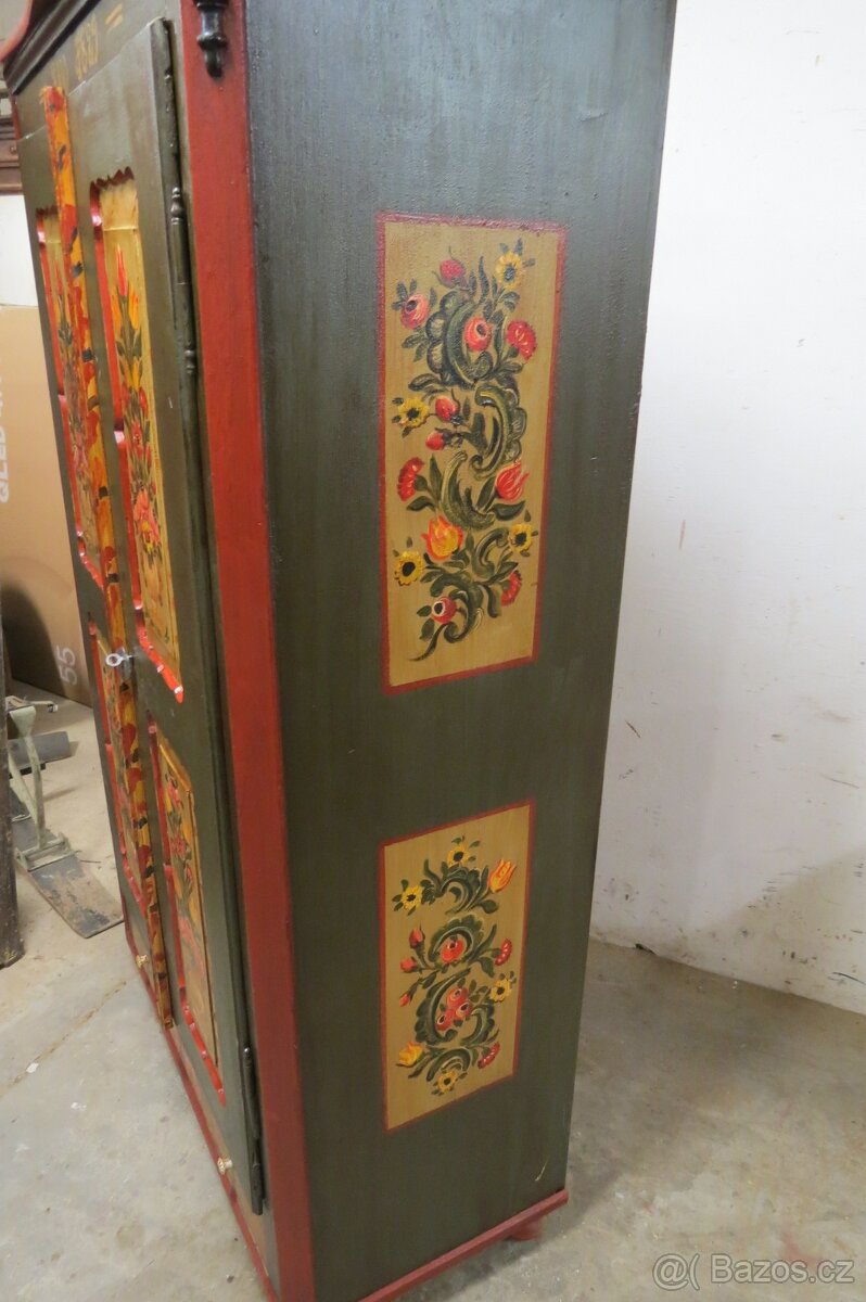 Skříň malovaná - 8