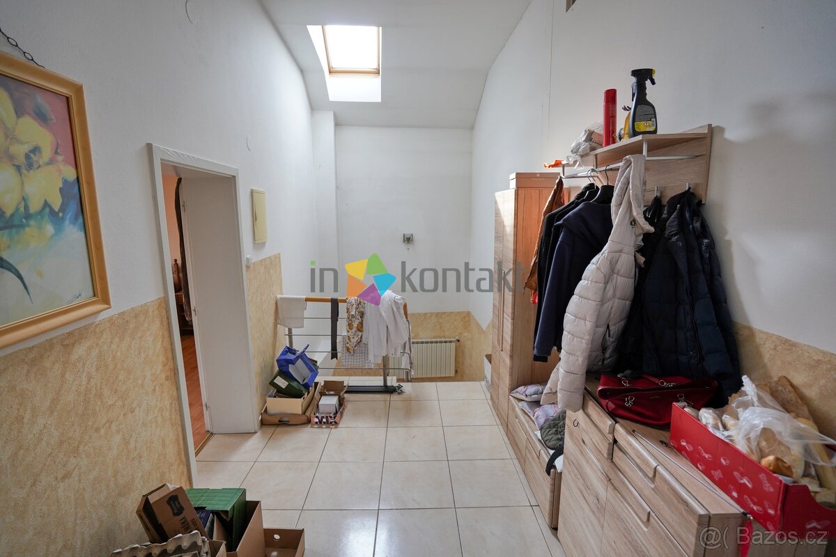 Prodej byty 3+1, 192 m² - Znojmo, ev.č. 00421 - 8