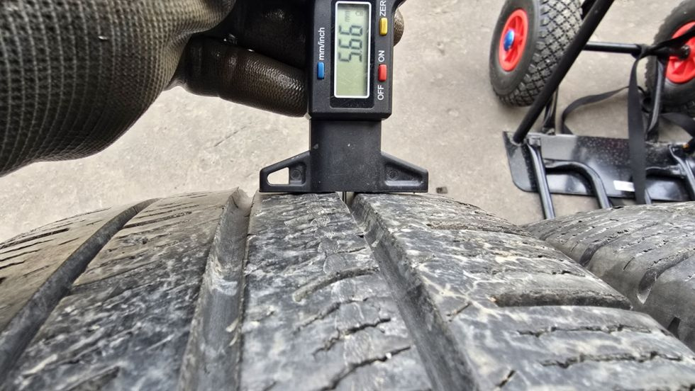 Celoroční pneu 215/75/16c Pirelli - 8