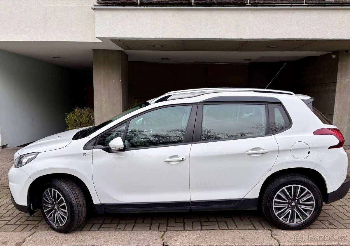 Peugeot 2008 - 8