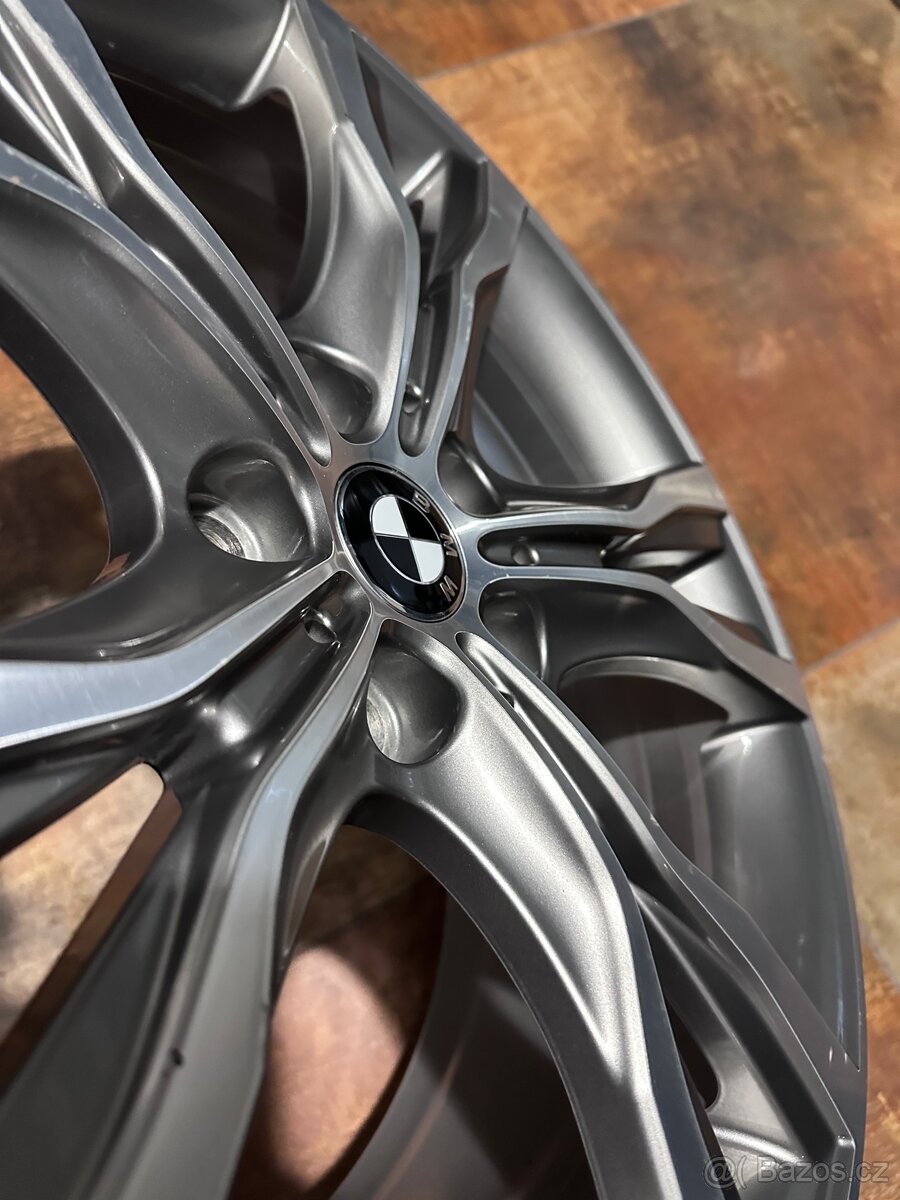 4× originální alu kola BMW 18” – OEM 8 855 093 - 8