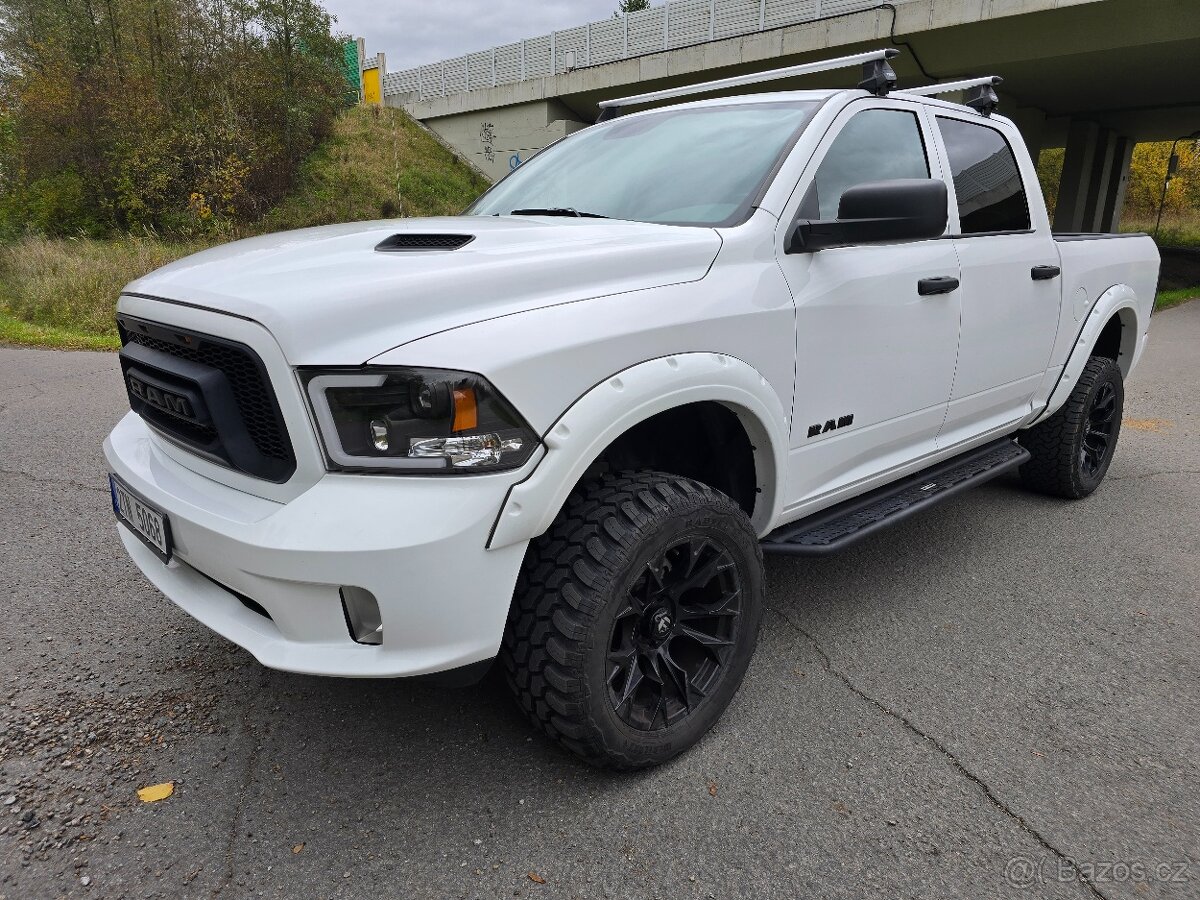Dodge Ram 1500 4X4 5.7 Hemi - LPG, DPH, r. 11/ 2019 - 8