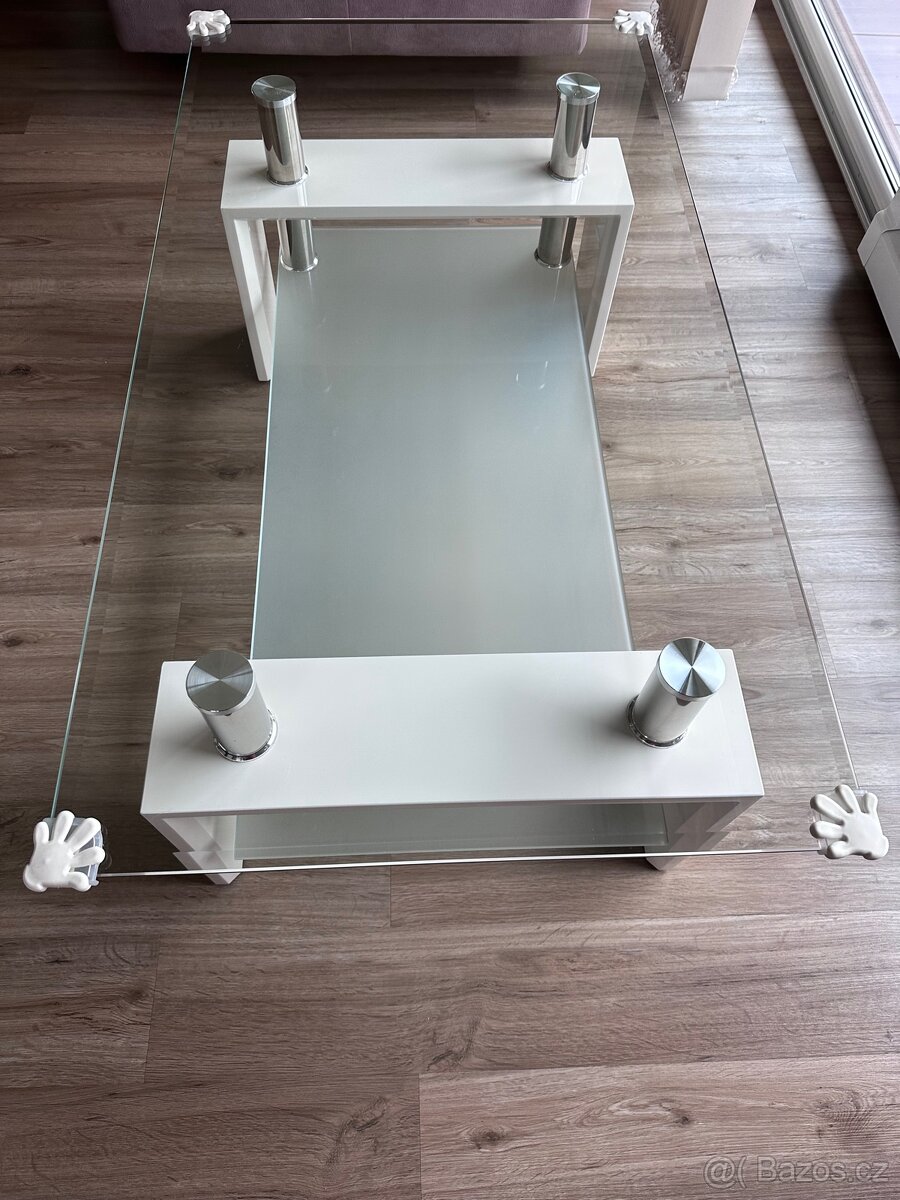 Skleněný konferenční stolek - 8