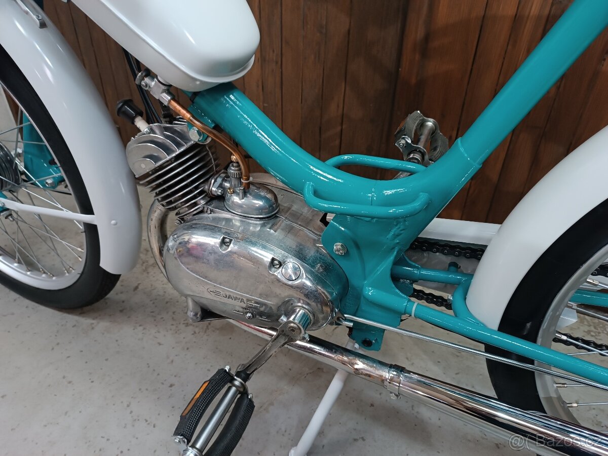 Stadion S11 - ušák - 8