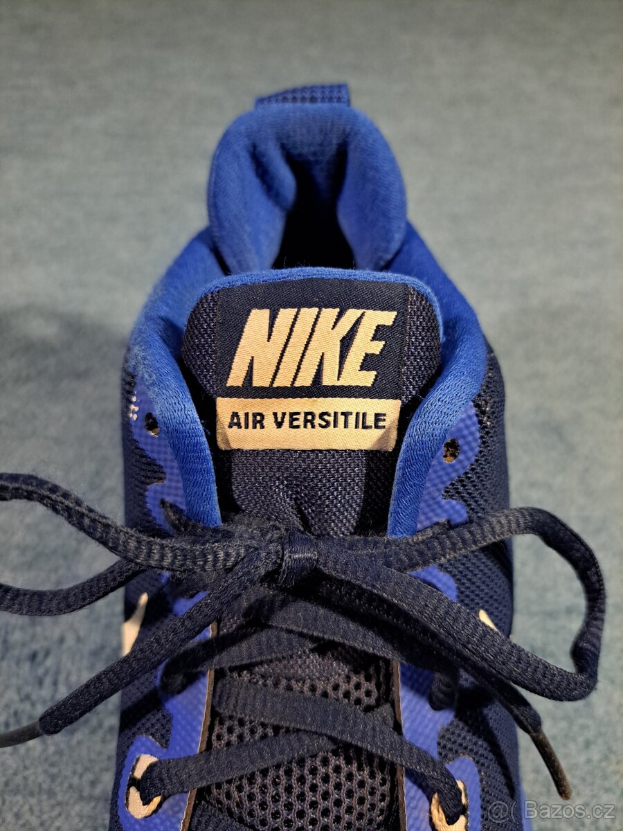 Sportovní boty Nike Air Versitile - 8