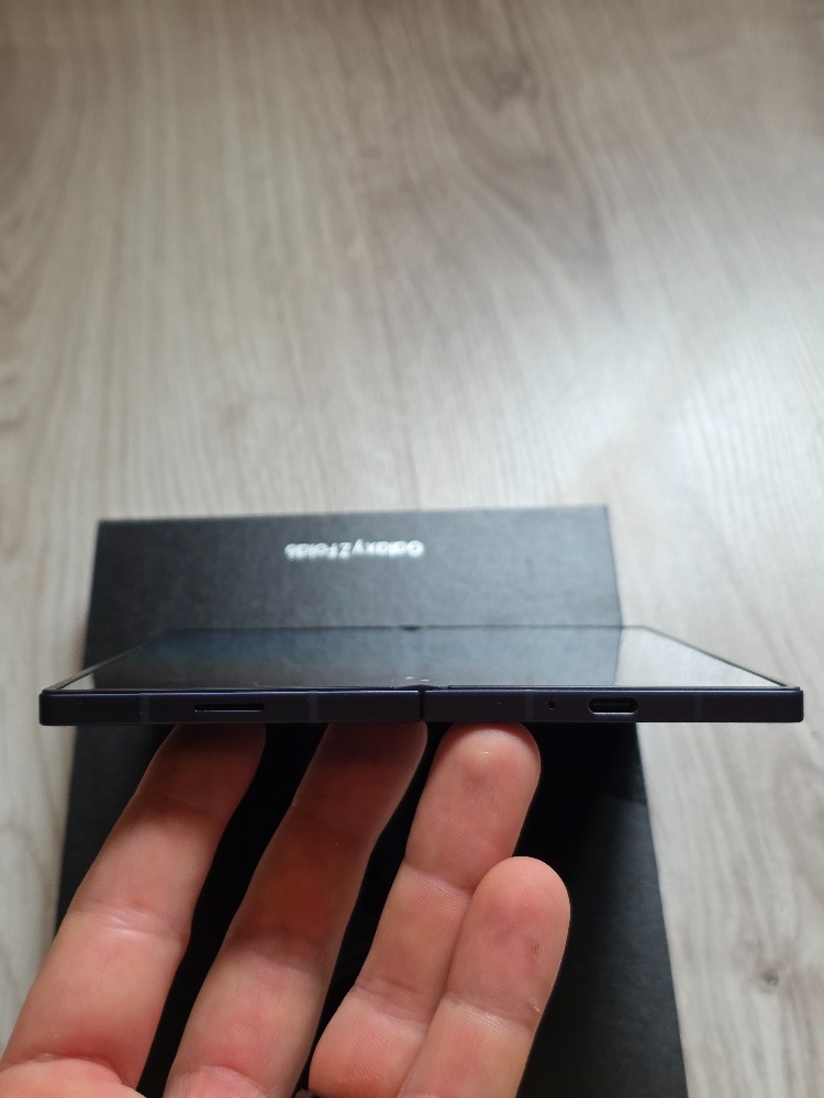 SAMSUNG GALAXY Z FOLD6 — V PODSTATĚ NOVÝ (po servisu) - 8