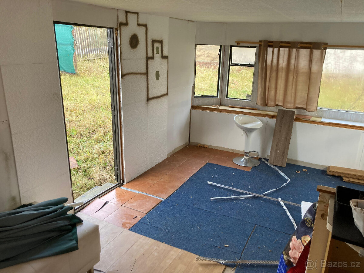 Mobilheim na opravu - 8