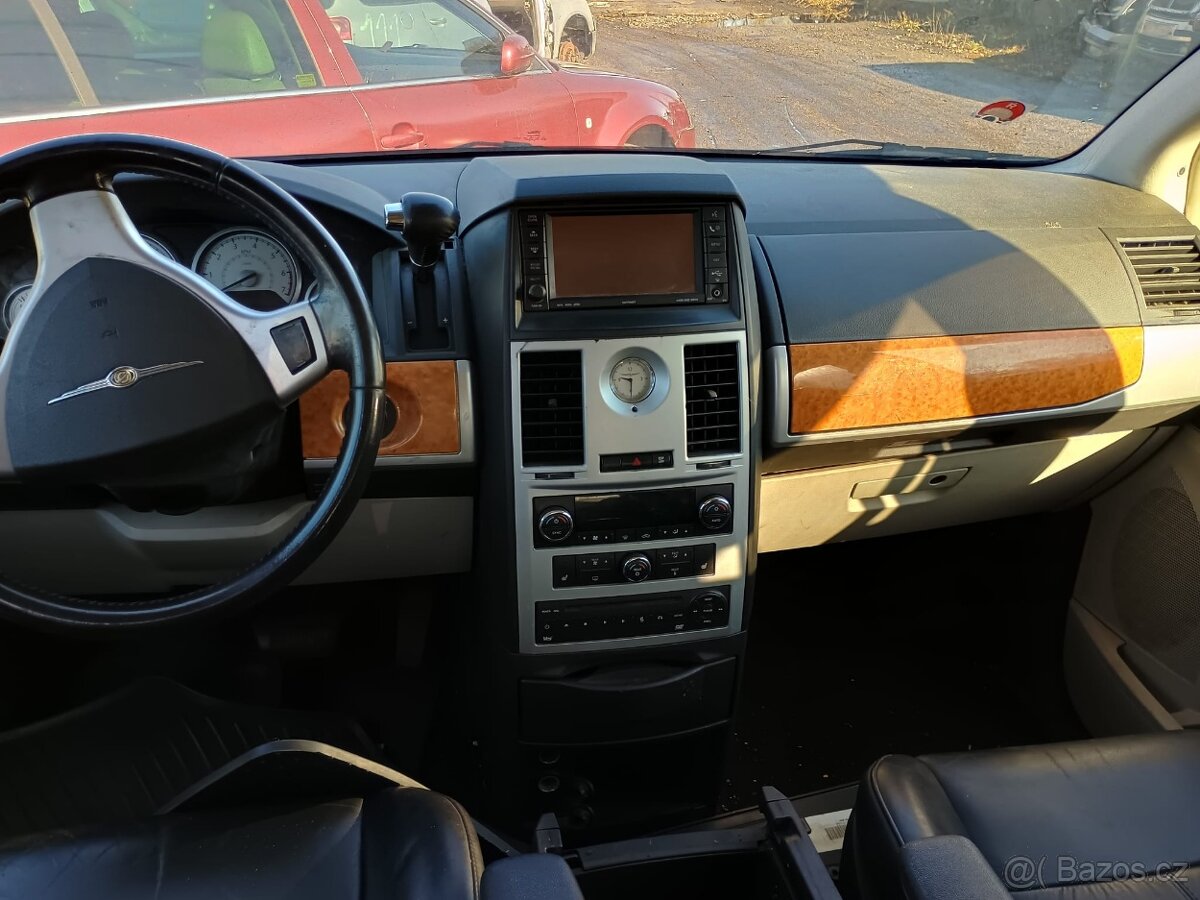 Chrysler Grand Voyager - 8