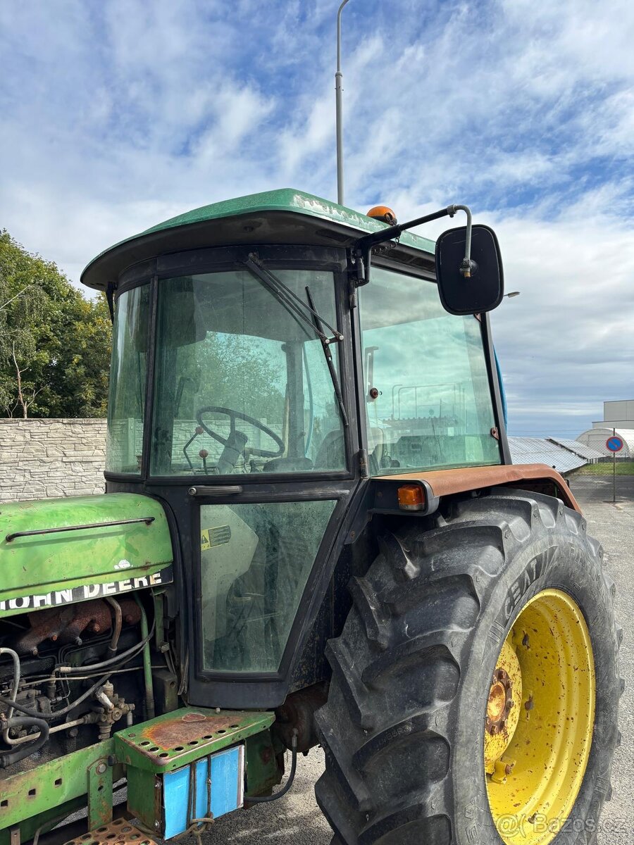 Kolový traktor John Deere 2850, nutné opravy - 8