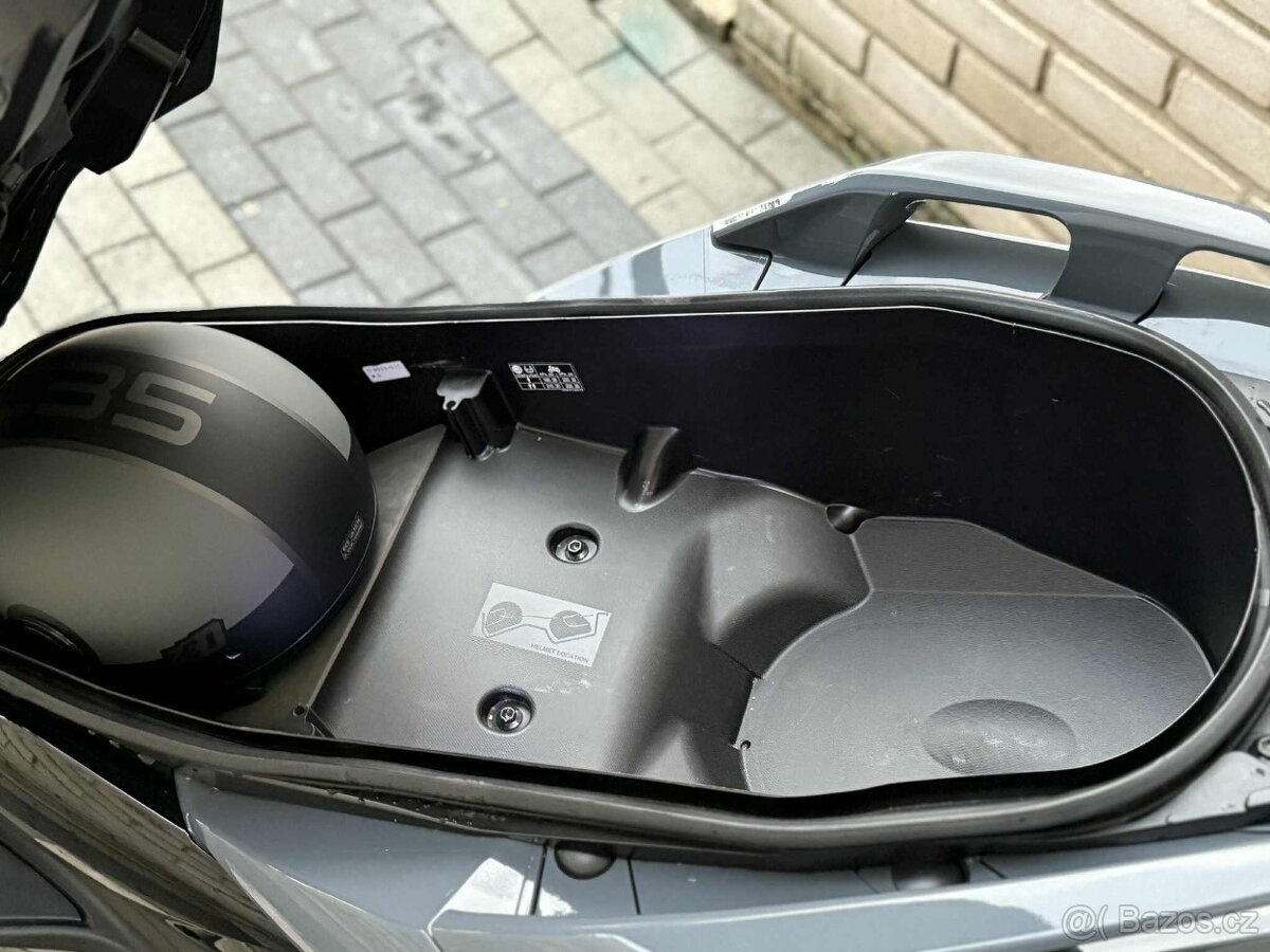 Yamaha X-Max 125 Tech MAX 2023 - 8