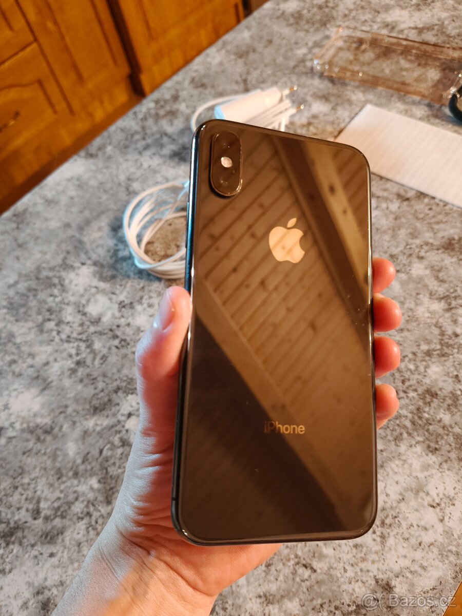 iPhone - 8