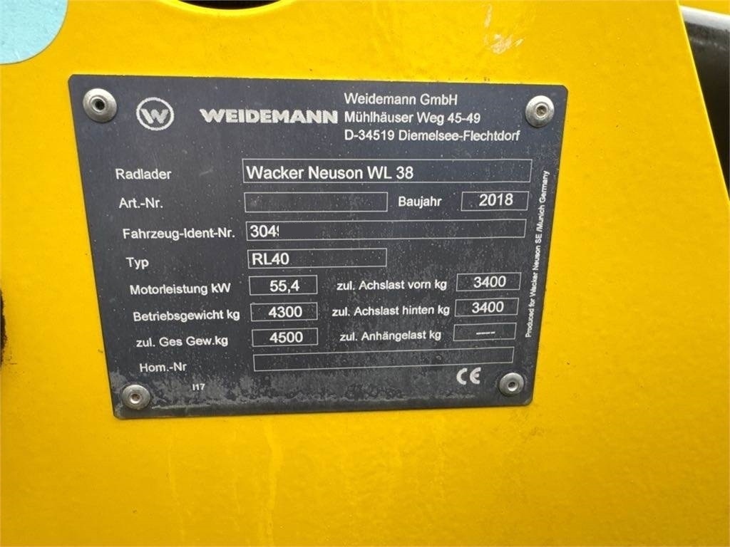 Kolový nakladač Wacker Neuson WL 38 - 8