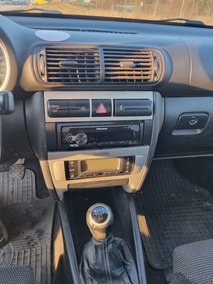 Seat Leon 1,6, 77 kW, 2004, tažné - 8