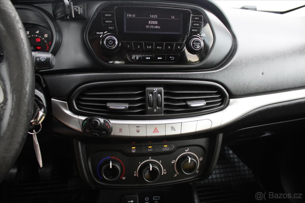 Fiat Tipo 1.4i SERVISNÍ KNIHA DPH ČR (2017) - 8