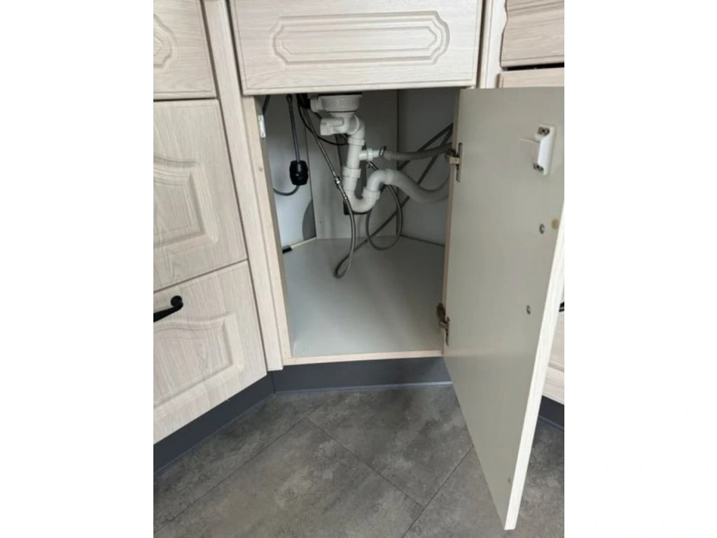 Venkovská kuchyňská linka s vestavěnými spotřebiči,5627 - 8