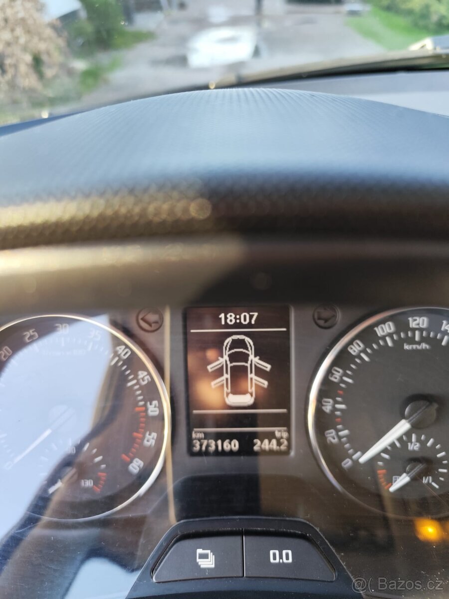 Fabia 1.6tdi elegance,DPH,12/2012 koup,v ČR,2 majitel - 8