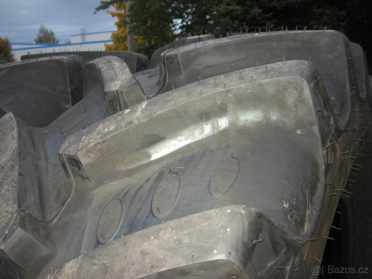 Pneu BKT 520 / 70 R38 - 8