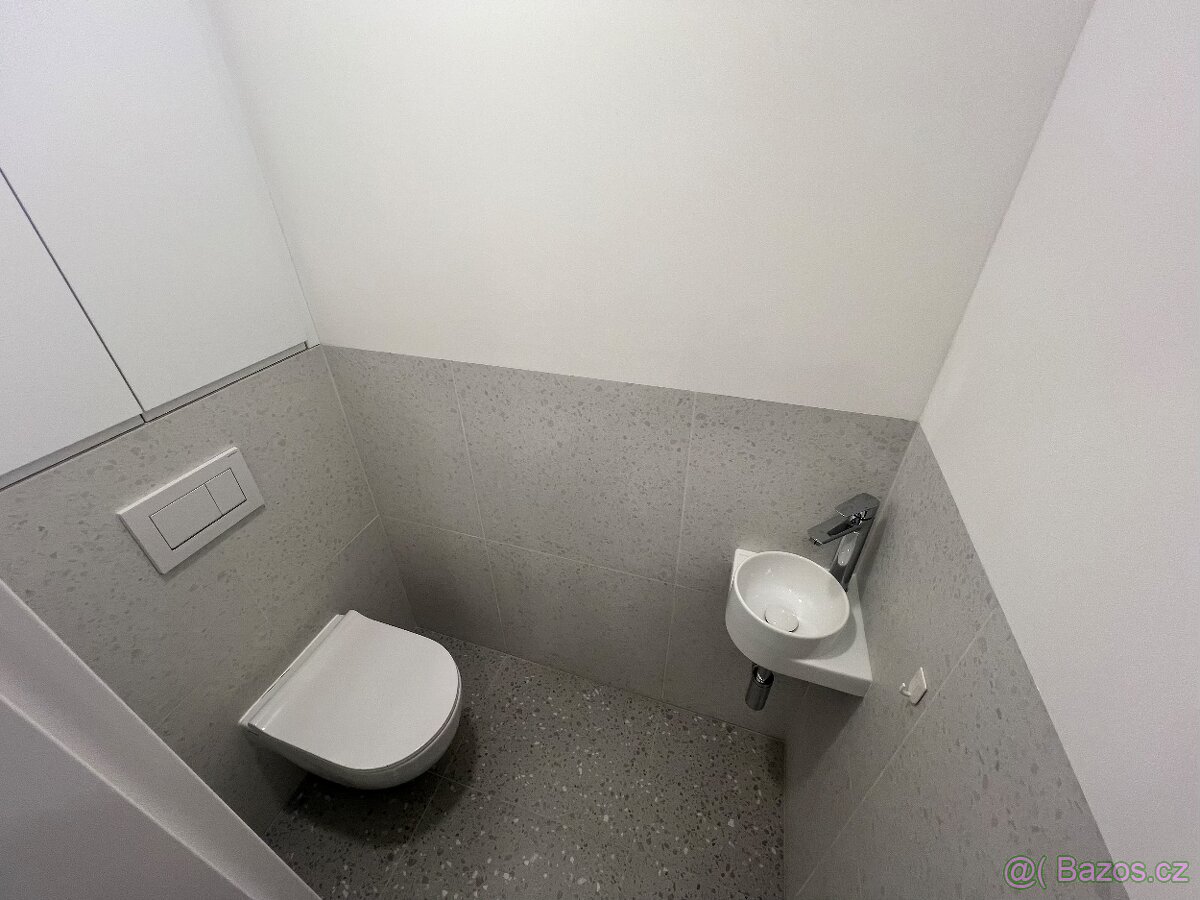 Ihned volné Zrekonstruované 1kk/L, 42m2, v Krči, Murgašova - 8