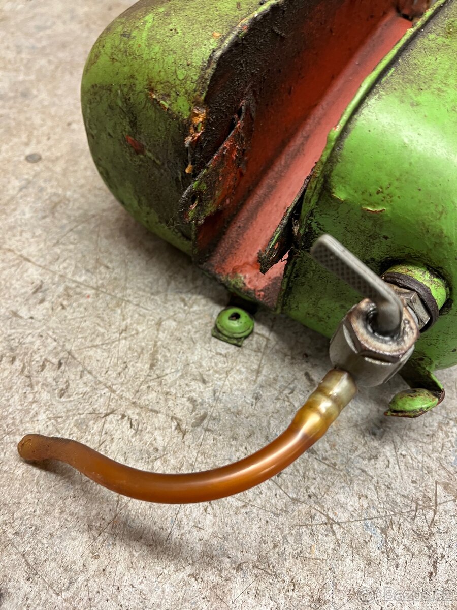 Nádrž Jawa pionýr 555 - 8