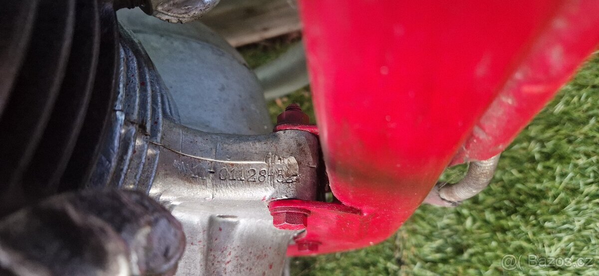 Jawa 250 pérák - 8