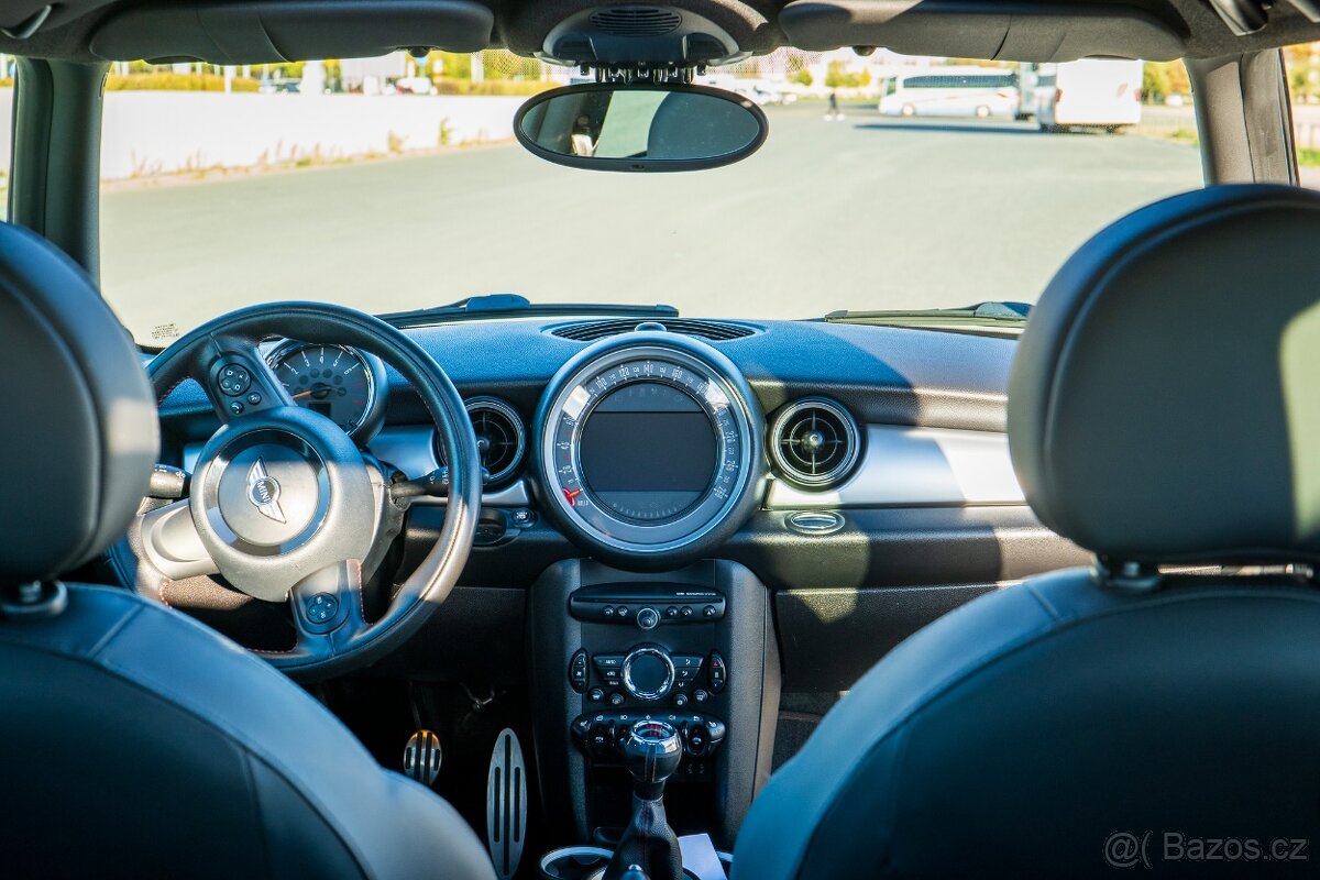 MINI R56 JCW (2011) - 8