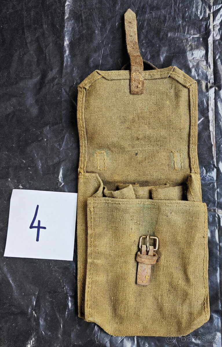 Staré trampské chlebníky, sumky atd. - 8