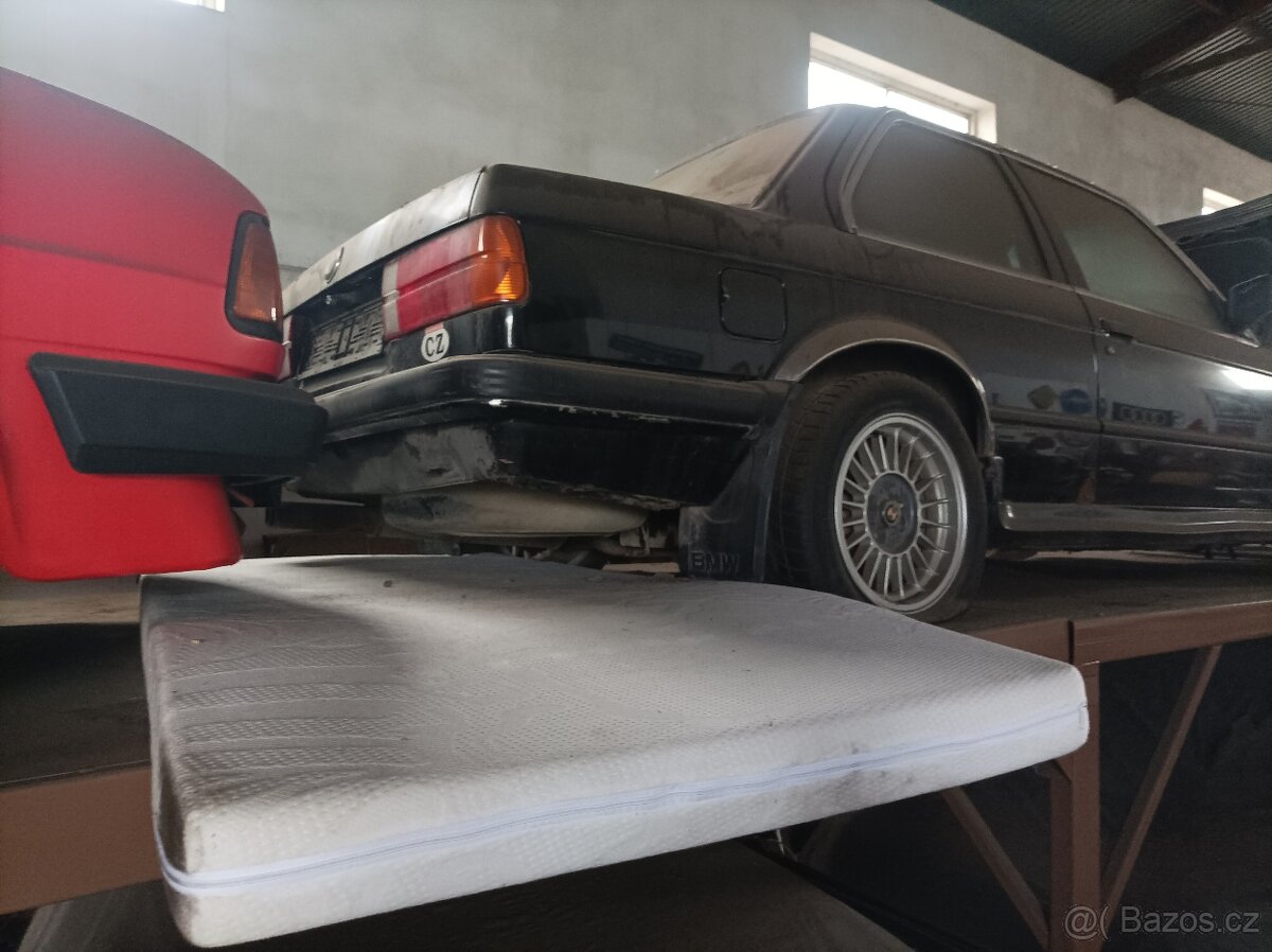 BMW E30 320i Kamei - 8