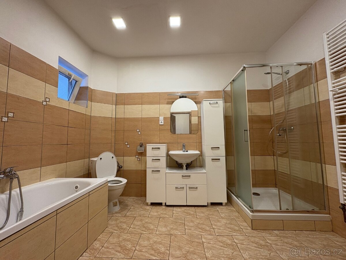 Pronájem bytu 2+kk v Mimoni po rekonstrukci - 8