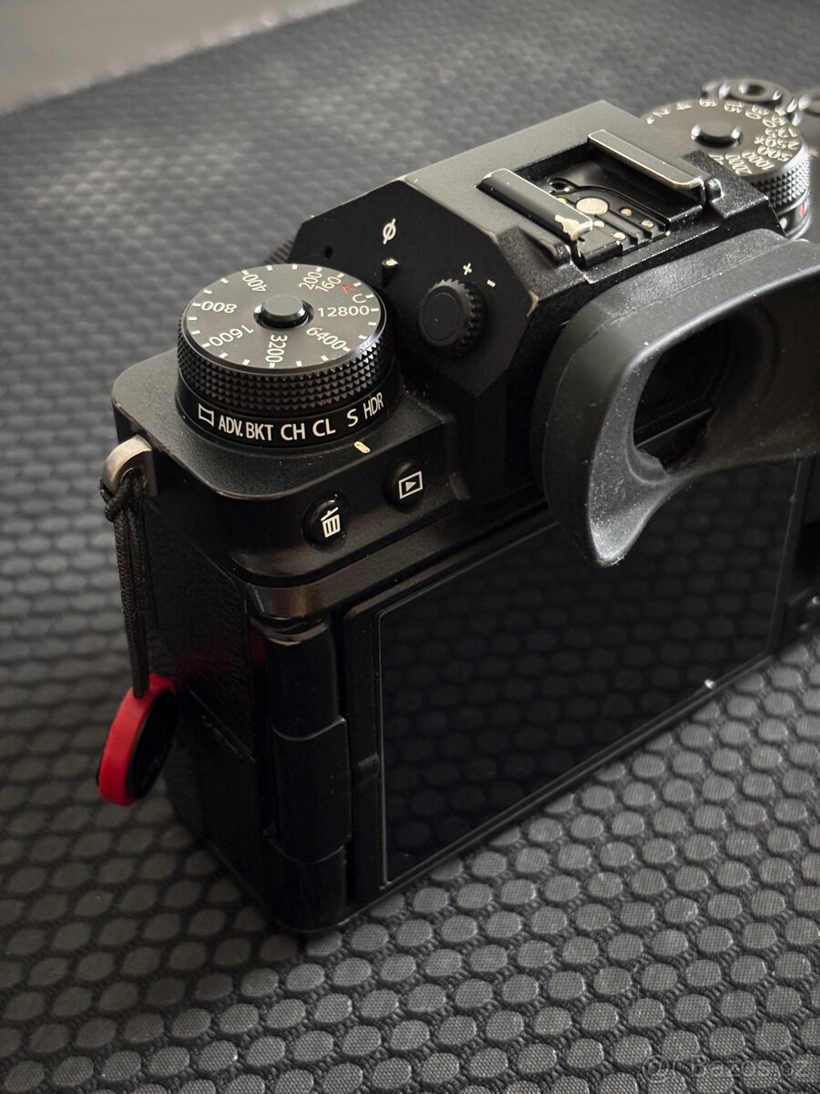 Fujifilm X-T4 + 27mm f2.8 + 16-80mm f4 - 8