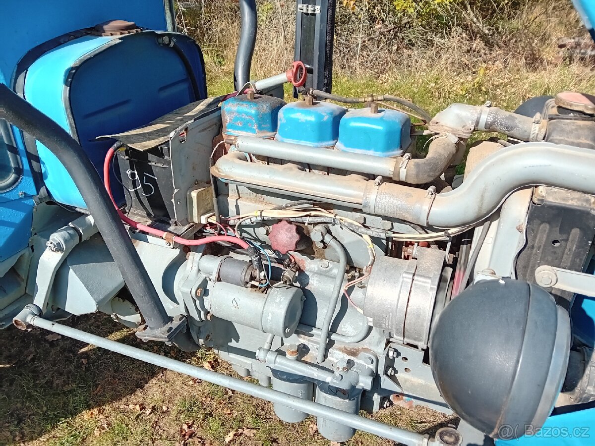 Zetor 3011, ochranný rám, kabina, zachovalý - 8