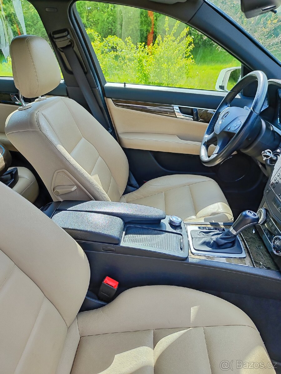 Prodám Mercedes Benz C350 CDI 4matic - 8