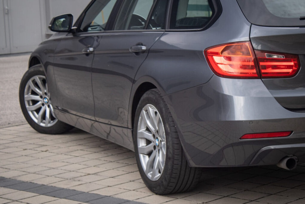 BMW rad 3 Touring 320d AT/8 - 8