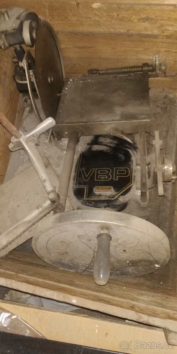 Starý nářezový stroj Berkel . Koupím - 8