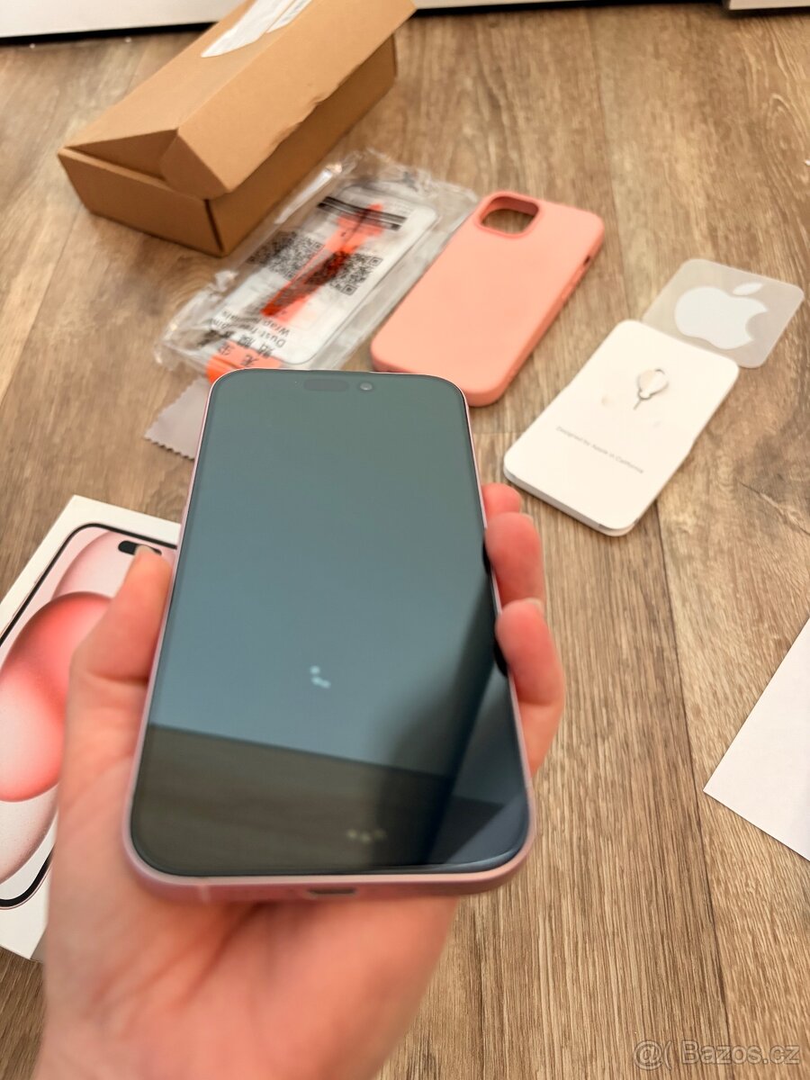 IPhone 15 128gb pink - 8