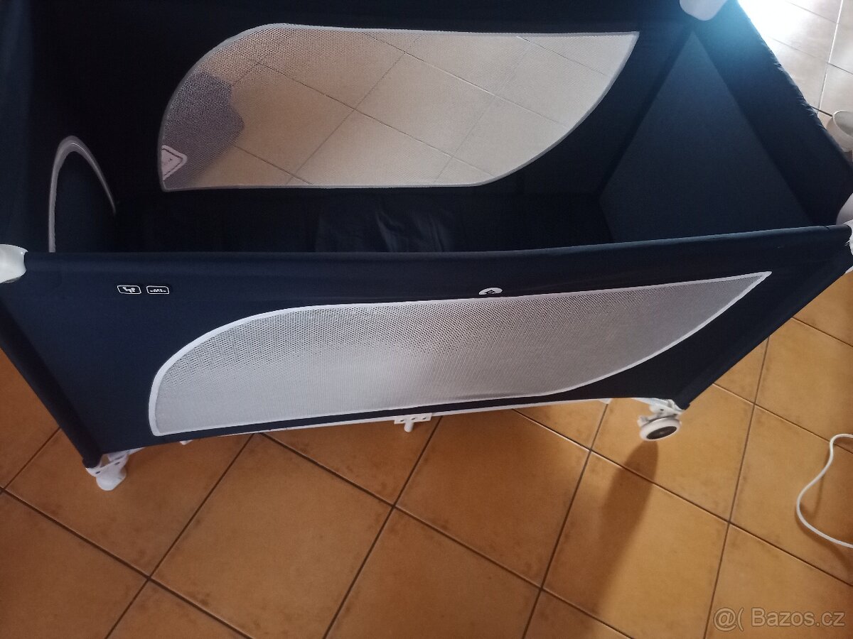 Prodám cestovní postýlku dětskou - 8