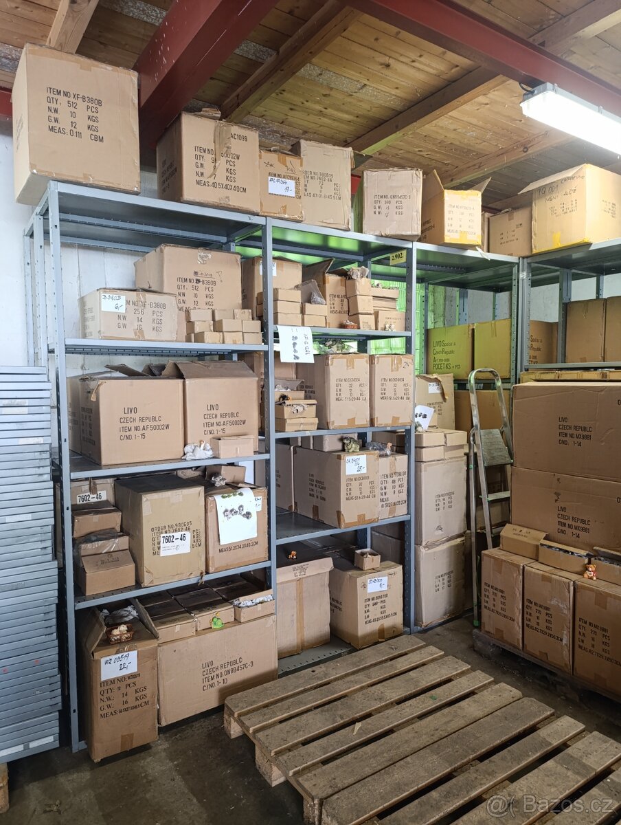 Plechová police - 8