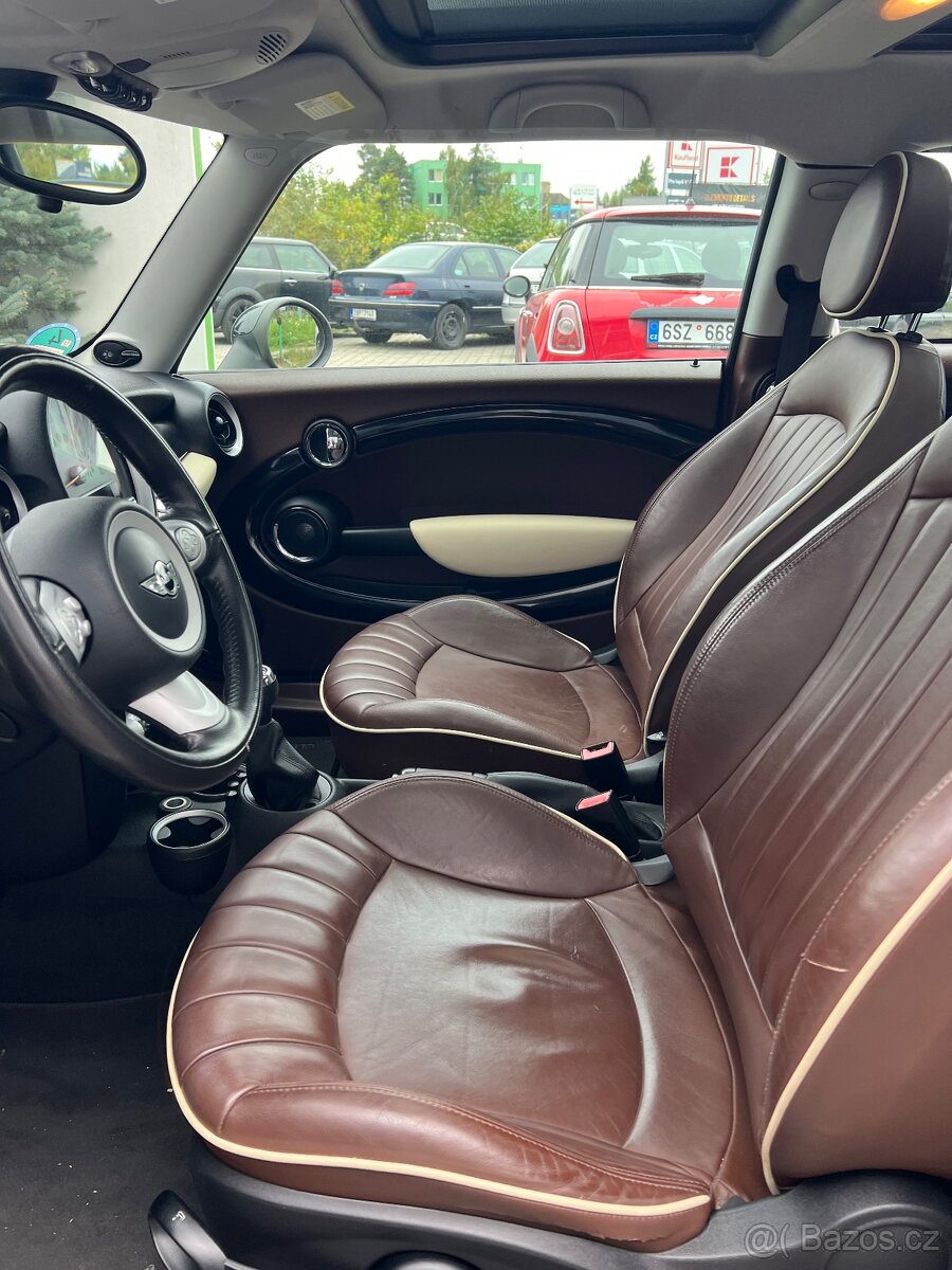 Mini Cooper Clubman - 8