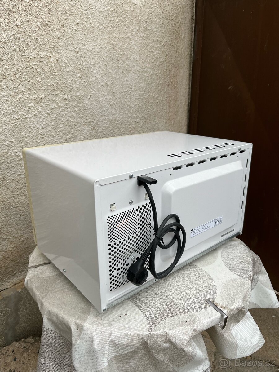 Mikrovlnná trouba s grilem Electrolux EMS 20400W - 8