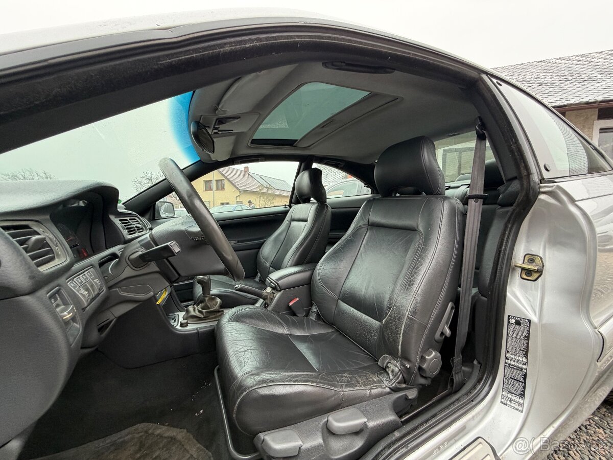 Volvo C70 2.5T R5 coupe (2001) MAX VÝBAVA - EXTRA STAV - 8