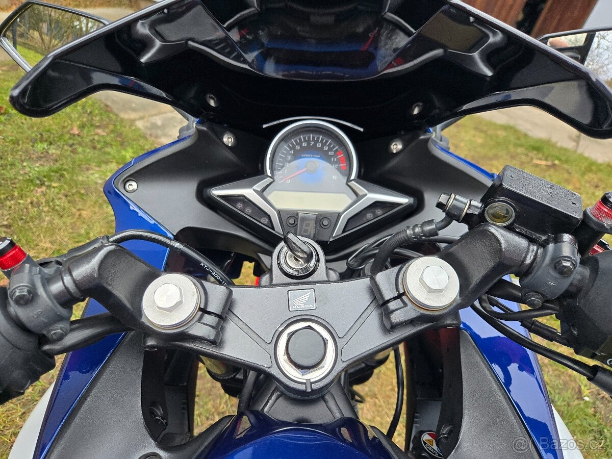 Honda CBR 250 R - 8