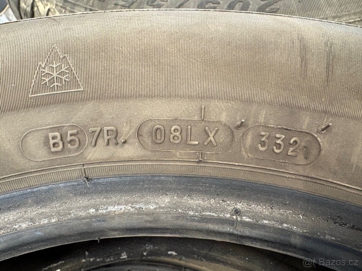 205/60/16 zimní - 8