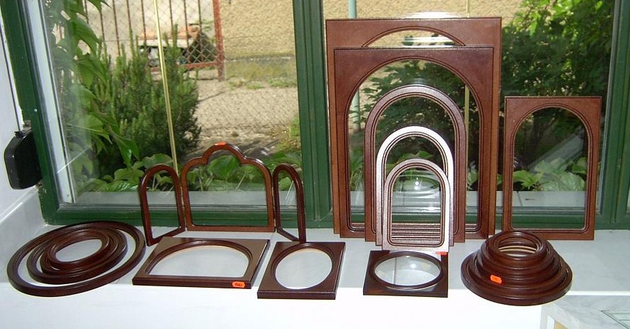 Prodám různé rámečky vhodné na paličkovanou krajku - 8