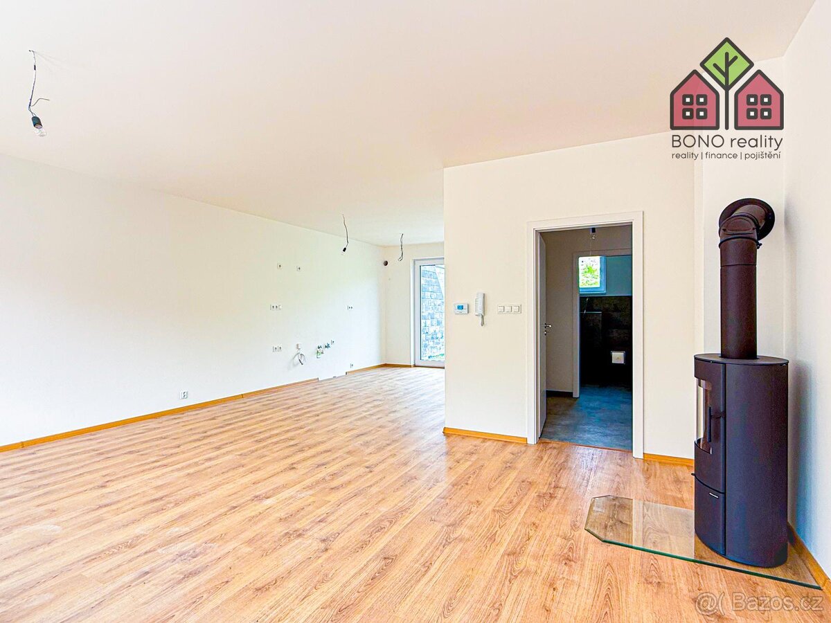 RD, dispozice 4+kk, plocha 160 m2, novostavba, garáž, zahrad - 8